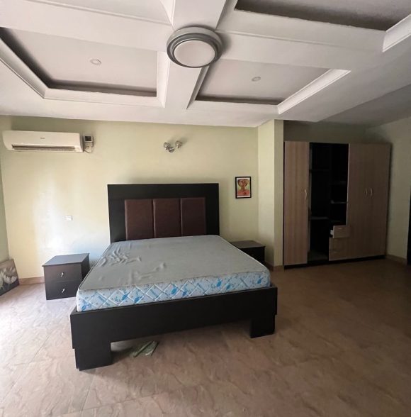 4 Bedroom Apartment