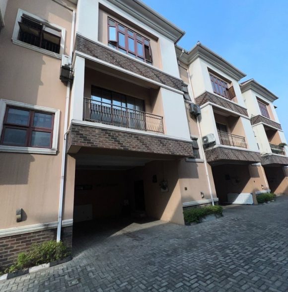 4 Bedroom Apartment