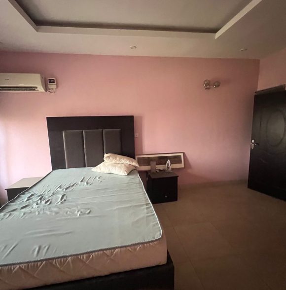 4 Bedroom Apartment