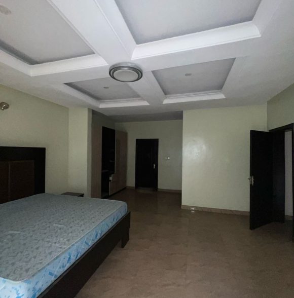 4 Bedroom Apartment
